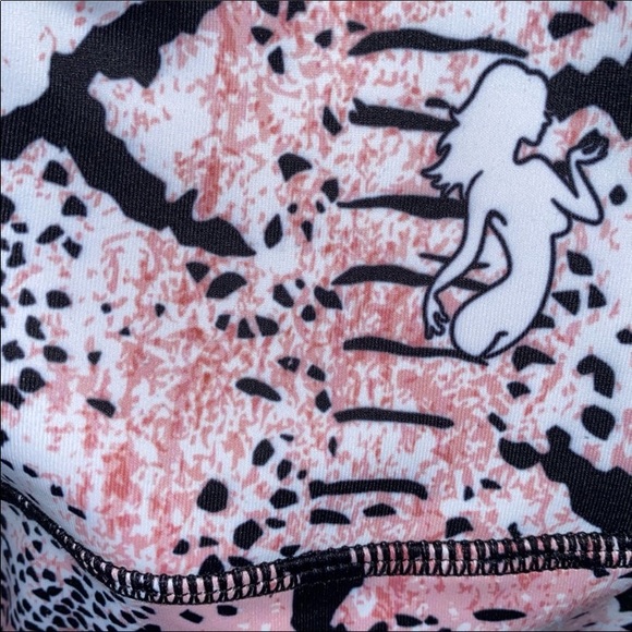 Pink Anaconda High Waist Snake Print Figure Slim Leggings - Picture 5 of 5